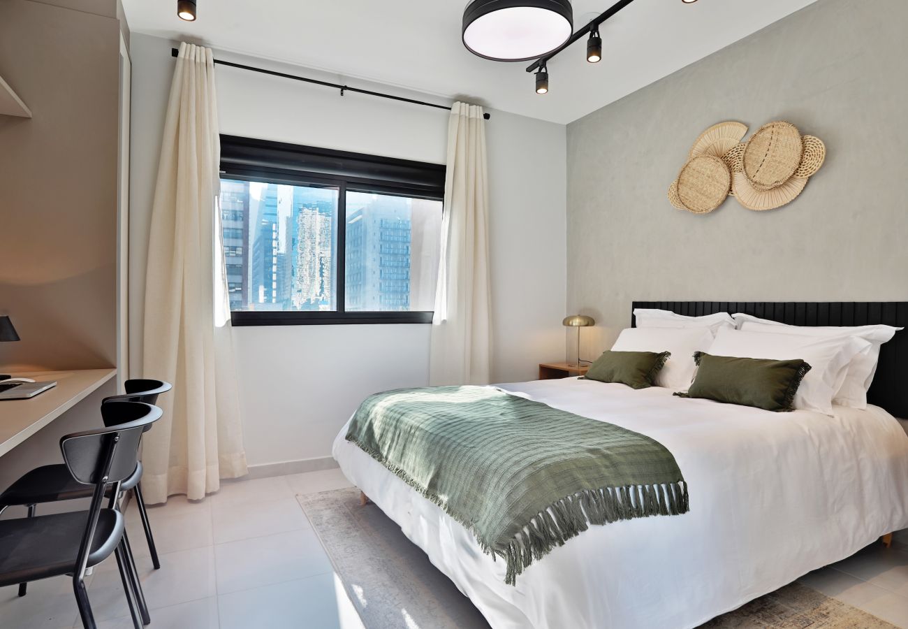 Habitación sofisticada y moderna en un alojamiento ejecutivo en Vila Olímpia